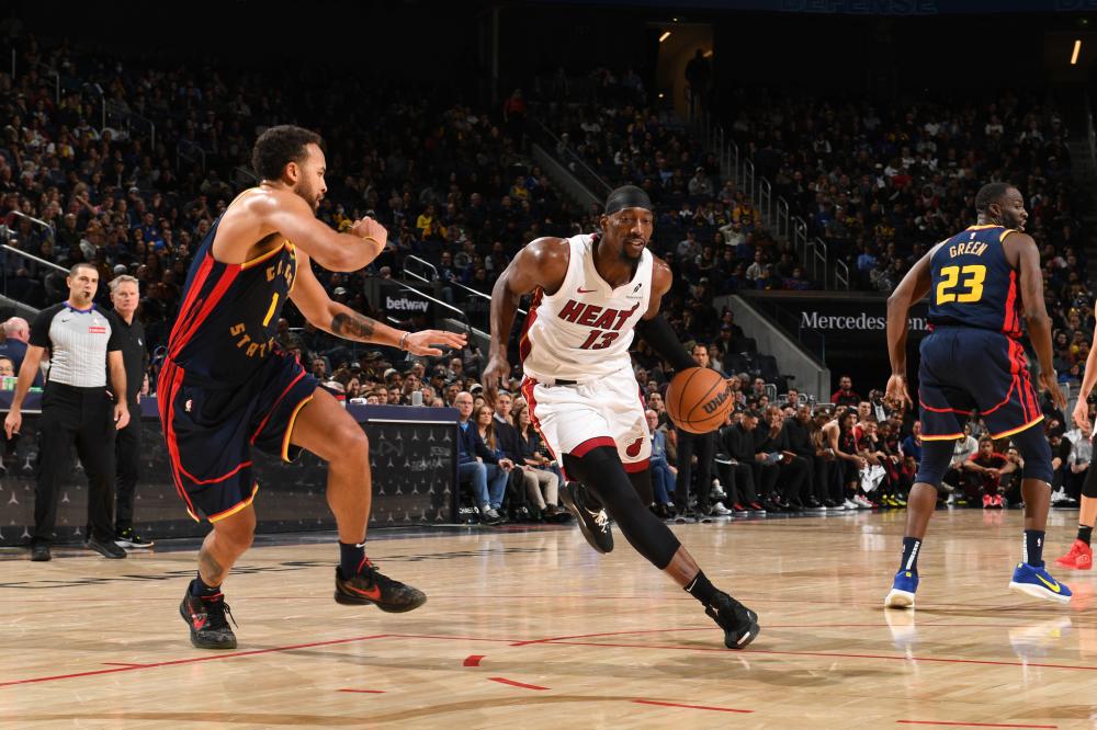 英超首轮3-0大胜，升班马桑德兰力压热刺暂时登顶积分榜