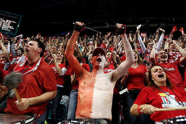 伊万是否应 伊万是否应